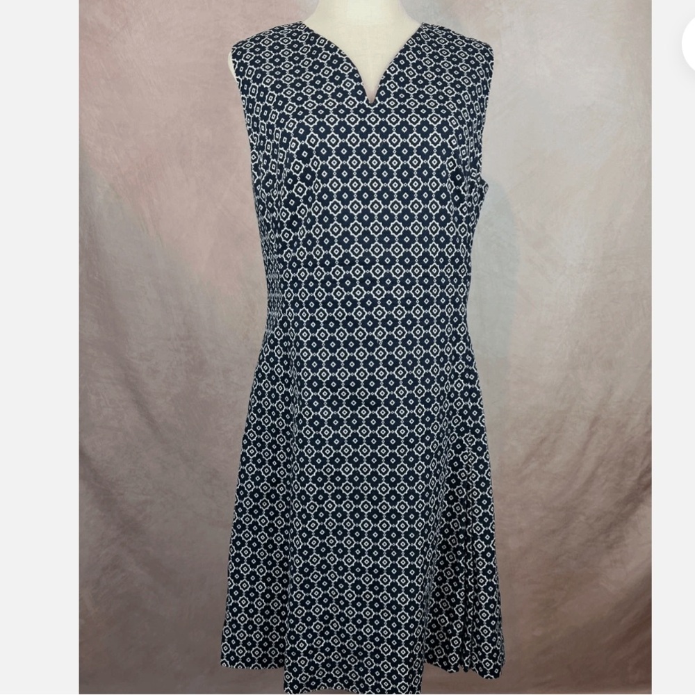 EUC Brooks Brothers Navy Blue & White Geometric Print A-Line Flare Dress - 0P